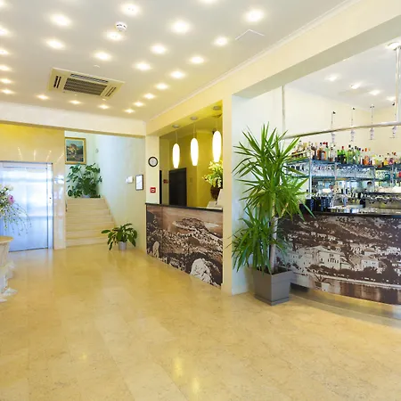 Milenij Szálloda Makarska