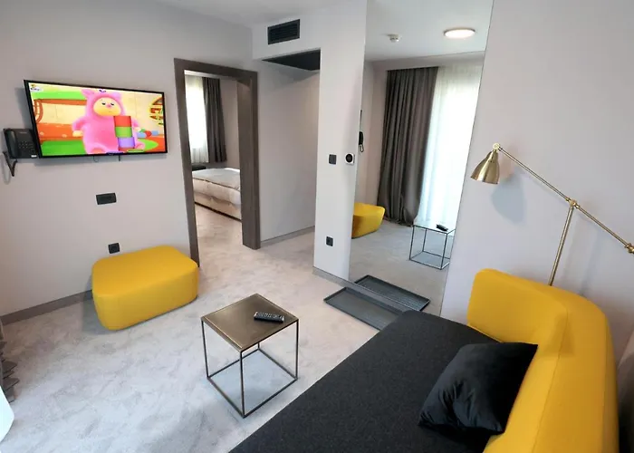 ホテル ミレニイ 4*