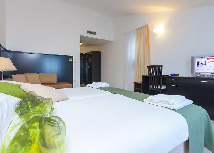 ミレニイ 4* マカルスカ