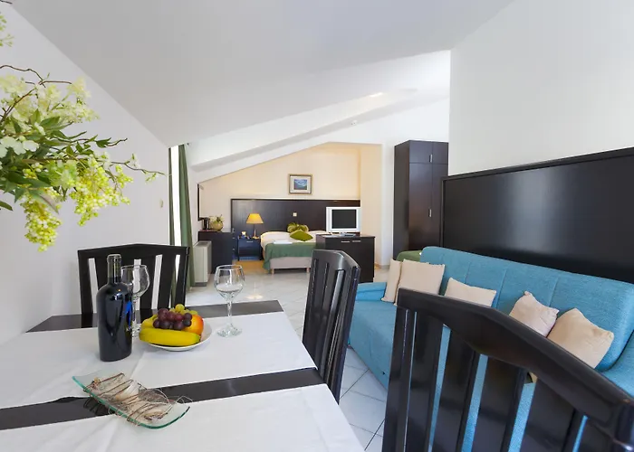 ミレニイ 4* マカルスカ