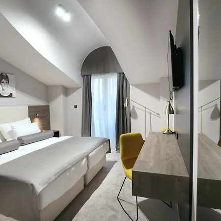 Otel Milenij Makarska